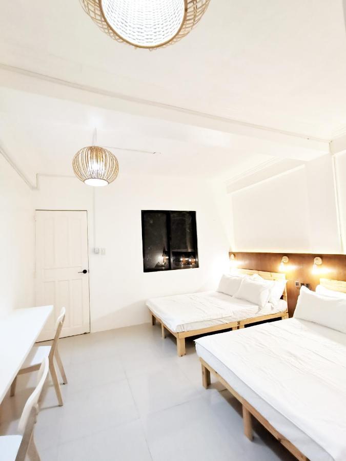 Nomadsmnl Hostel Paranaque City Exterior foto