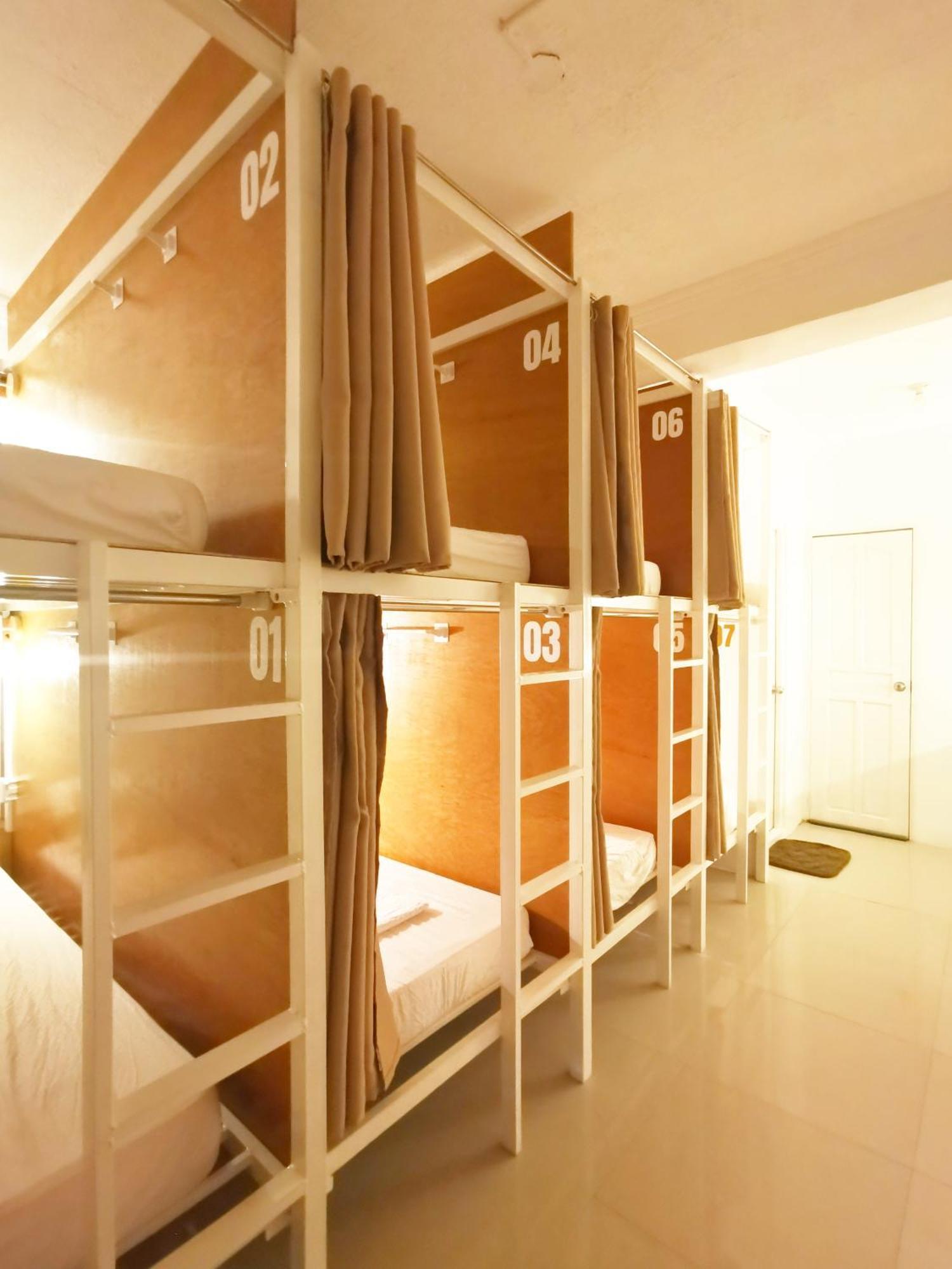 Nomadsmnl Hostel Paranaque City Exterior foto