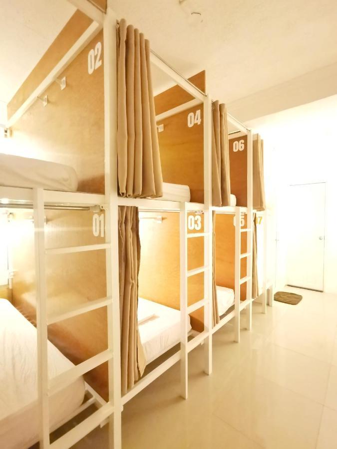 Nomadsmnl Hostel Paranaque City Exterior foto